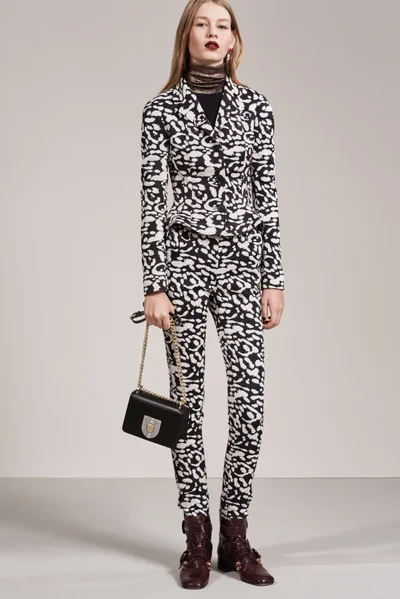 Look 8